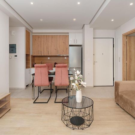 Chic Apartment Near Acropolis Athen Exterior foto