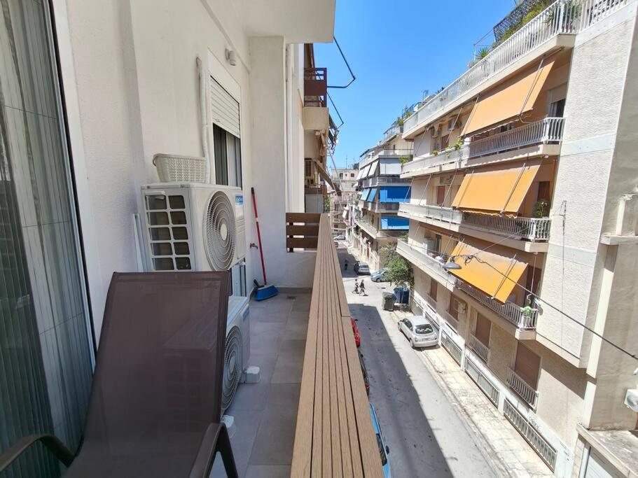 Chic Apartment Near Acropolis Athen Exterior foto
